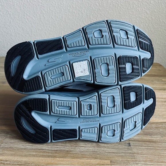 Skechers Men’s 8.5 Slip-ins Max Cushioning Premier 2.0 - Continuous White/ Black - Picture 15 of 16